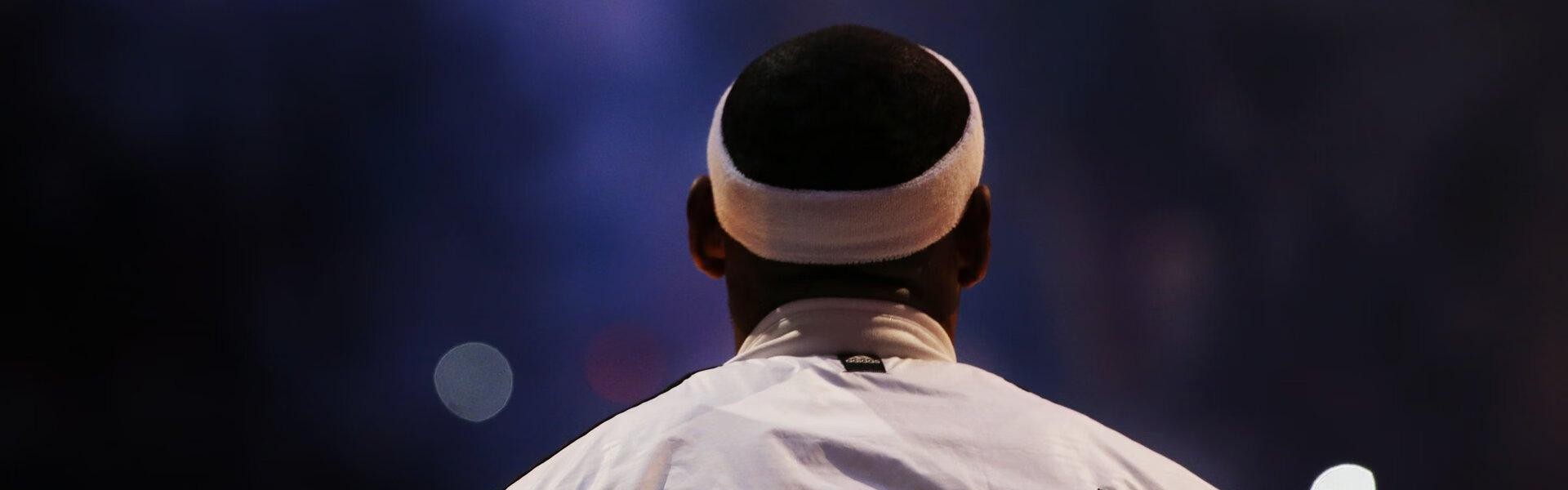 飞鲸体育直播-世俱杯赛事球员射门频次与得分效率之间的关系分析