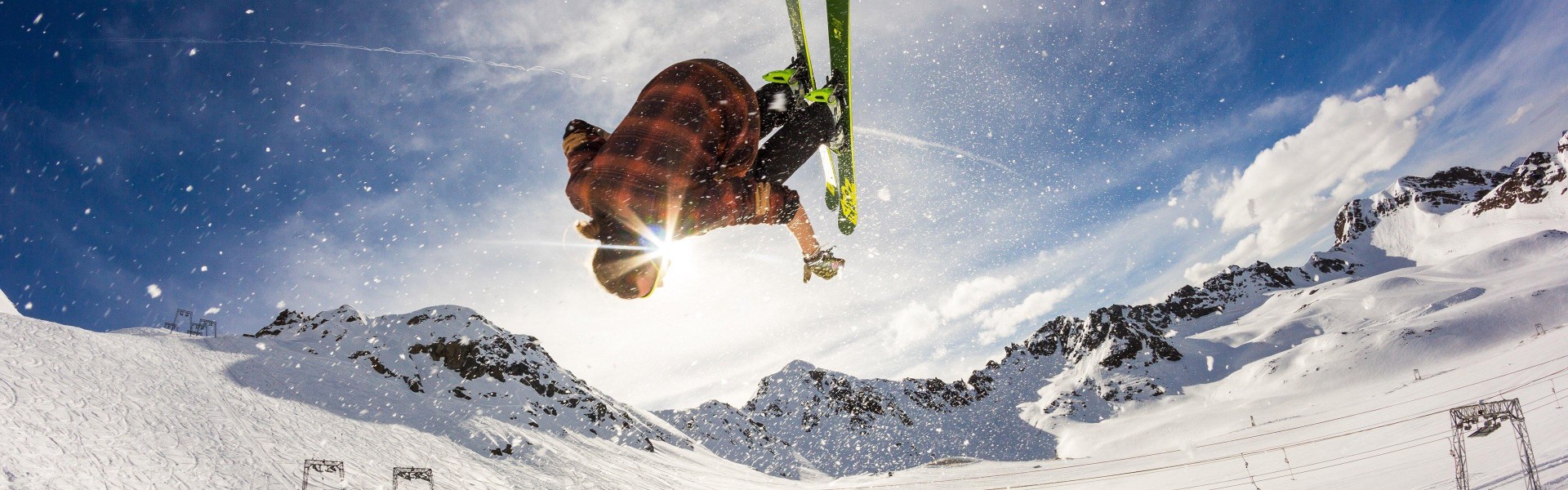 飞鲸体育直播-世俱杯球迷助威口号响彻赛场，见证球迷与球队的情感链接