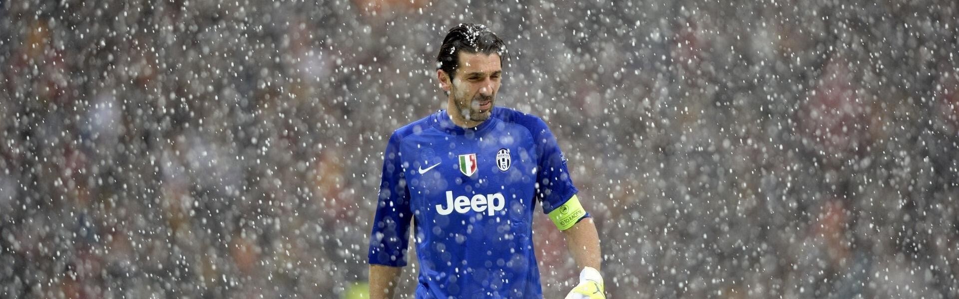 飞鲸体育直播-意甲联赛中共用主场的球队有哪些及原因分析